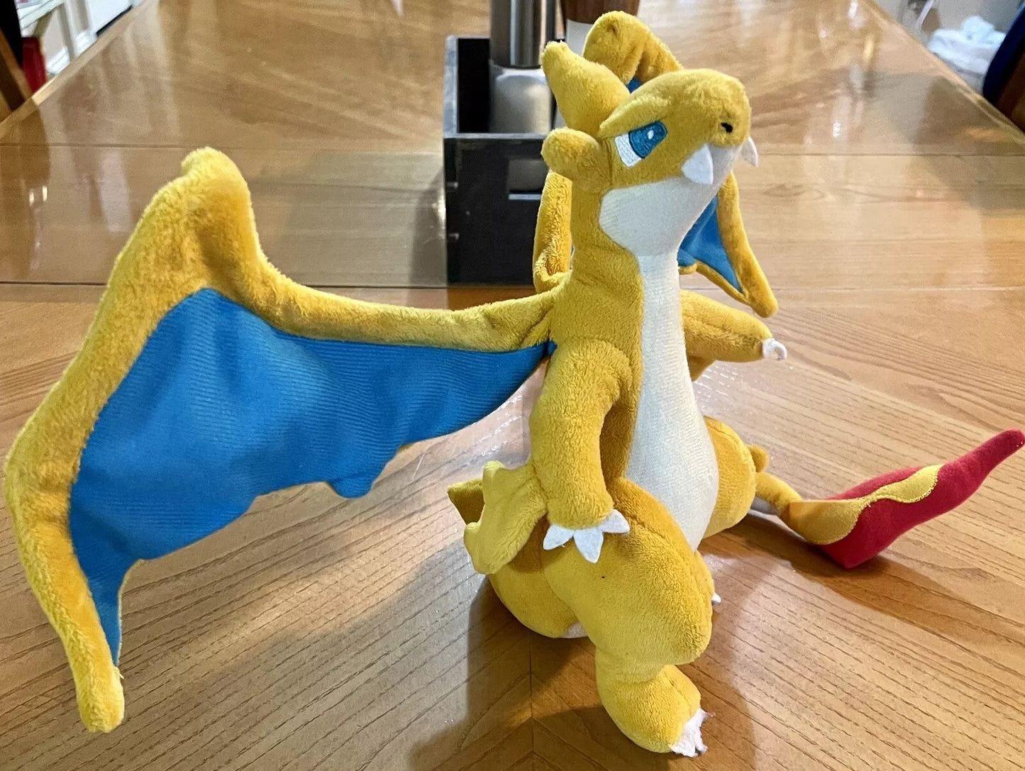 Peluche Pokémon Méga-Dracaufeu  30 cm